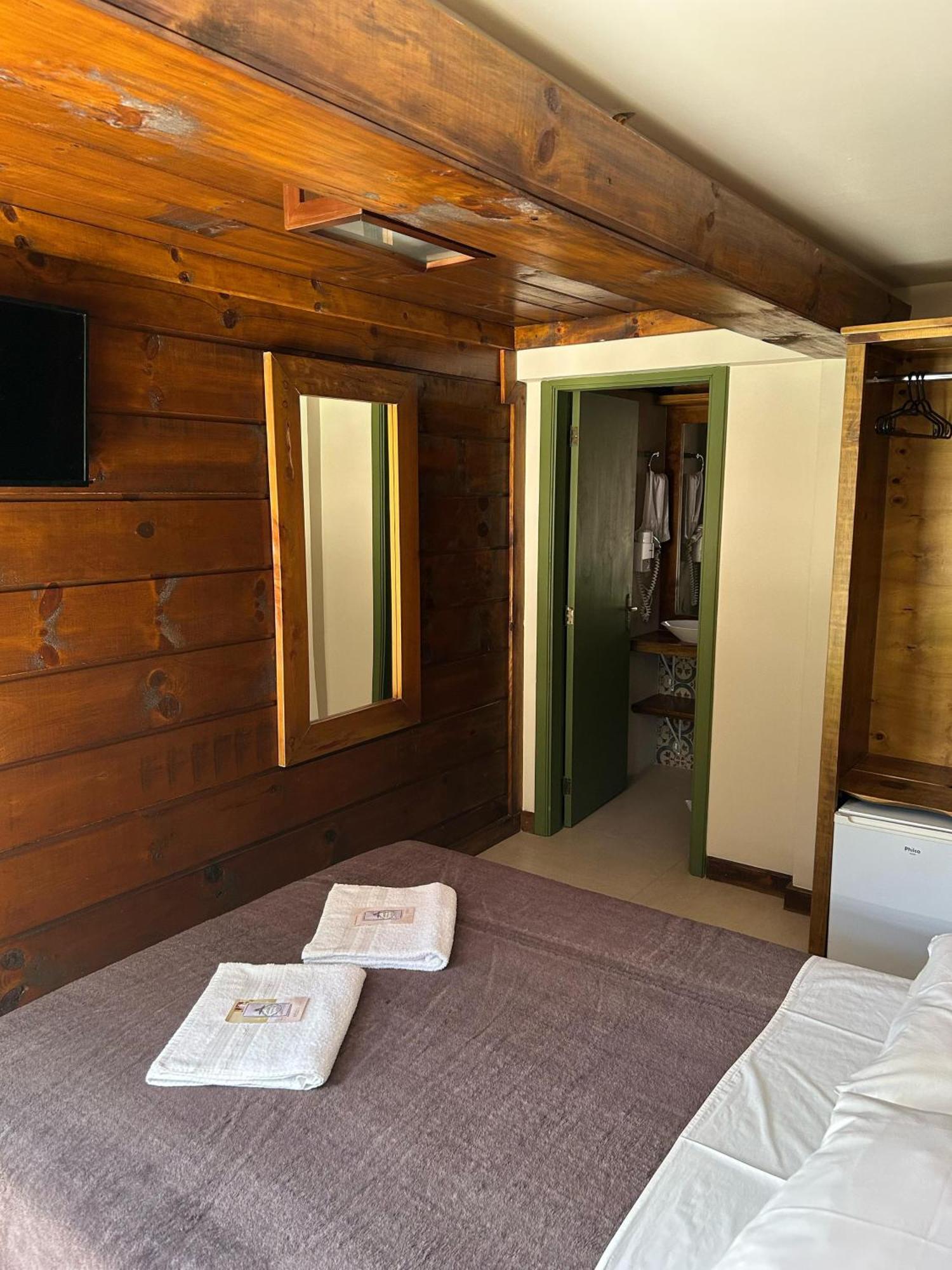 Economy Triple Room,1659938827:JPEG